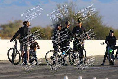 media/Feb-06-2025-Racers Edge (Thu) [[c17ed6f7b1]]/3-Around the Pits-Track Walk/
